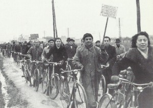 30 gennaio 1948. I braccianti alla manifestazione di solidarietà con i lavoratori della "Barbieri & Burzi".